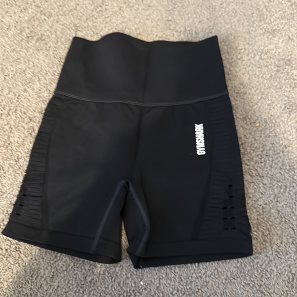 GYMSHARK ENERGY SHORTS - Picture 3 of 4